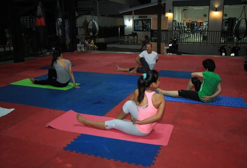 בית מלון כפרי Superpro Samui