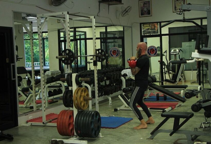 בית מלון כפרי Superpro Samui