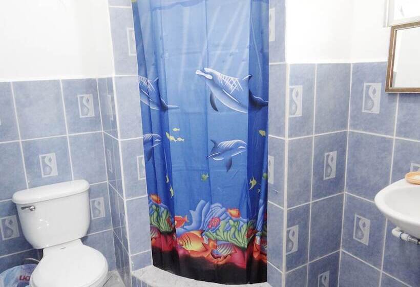 هتل Y Restaurante Las Gardenias