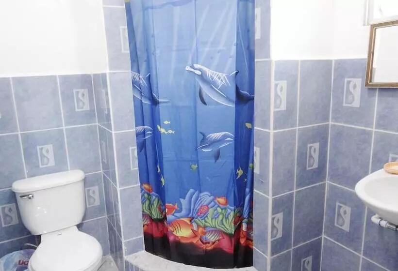 هتل Y Restaurante Las Gardenias