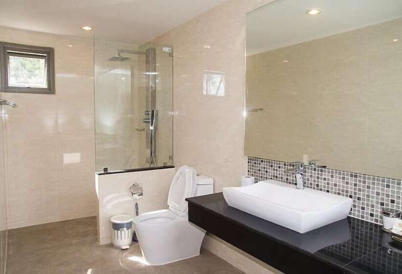 Tropical Sea View Residence