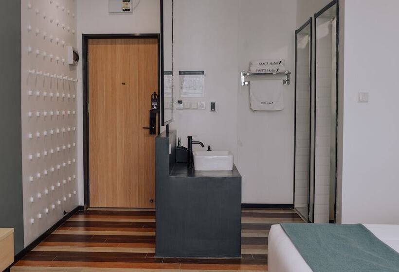 Hotel Fan S