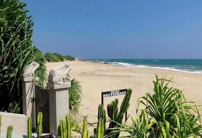 Hotelli Nikara Luxury Beach House