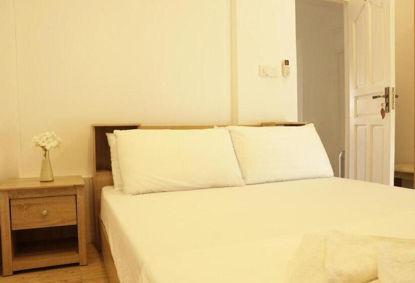 پانسیون Paradisola