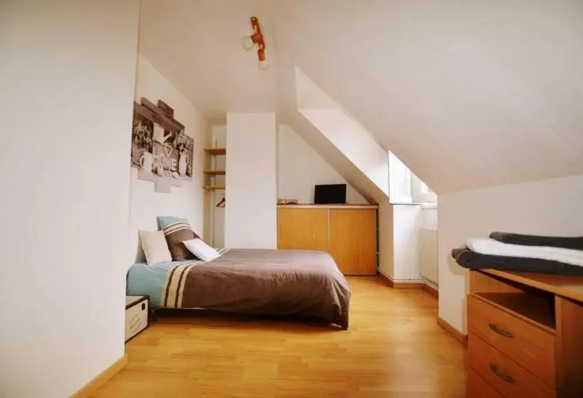 Majatalo Room In House   F2 In Suburban Residence 30 Km From Paris
