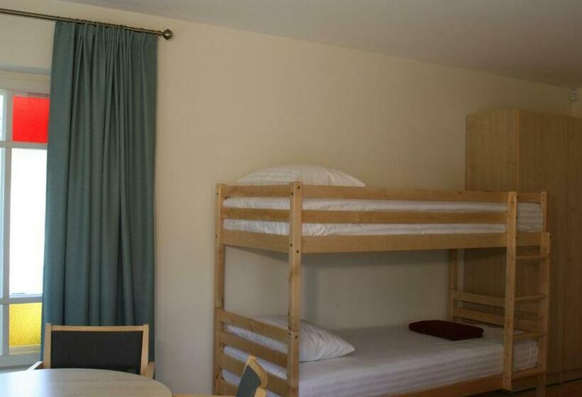 هاستل Posti Villa