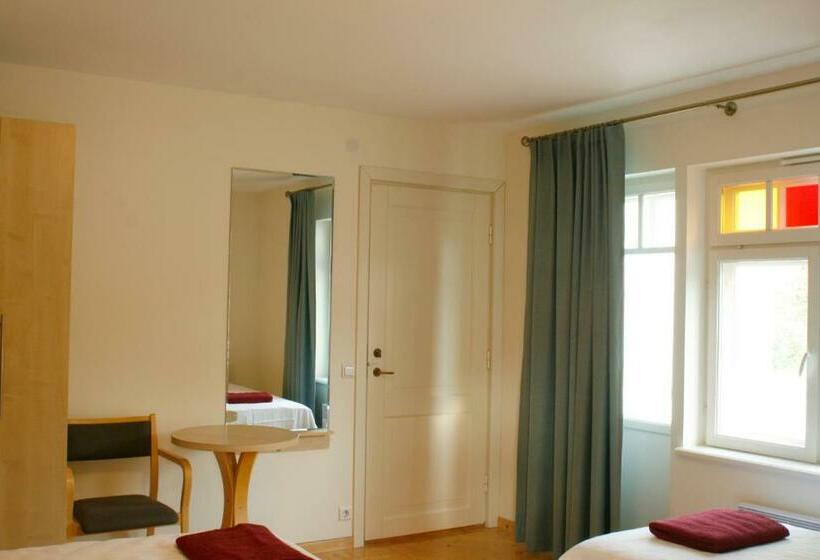 هاستل Posti Villa