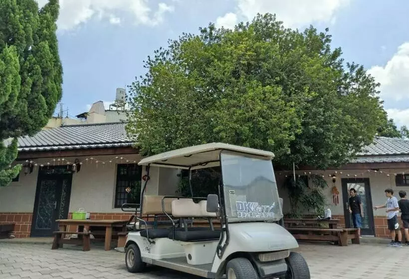 تختخواب و صبحانه 台中后里御馬園民宿 麗寶樂園民宿