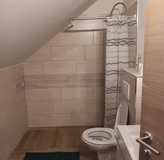 تختخواب و صبحانه Turistična Kmetija Pr Mark