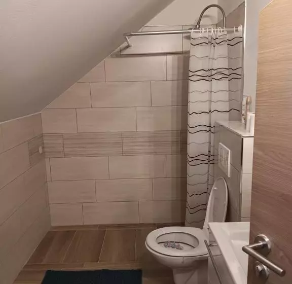 تختخواب و صبحانه Turistična Kmetija Pr Mark
