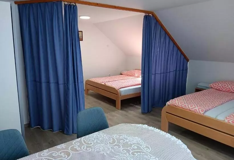 تختخواب و صبحانه Turistična Kmetija Pr Mark