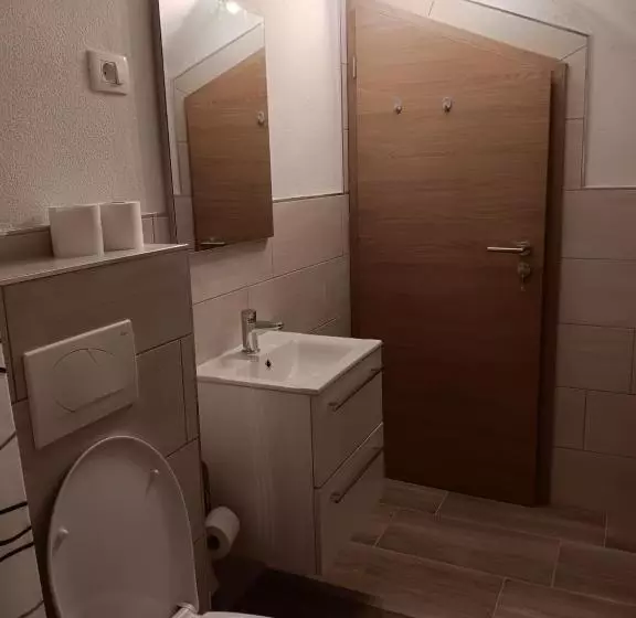 تختخواب و صبحانه Turistična Kmetija Pr Mark
