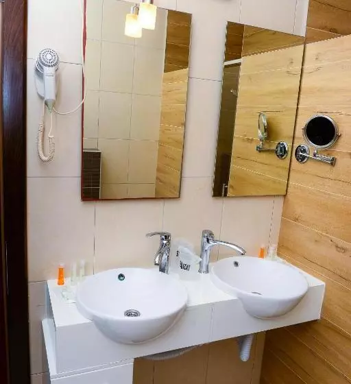 هتل Atlas Ugljevik