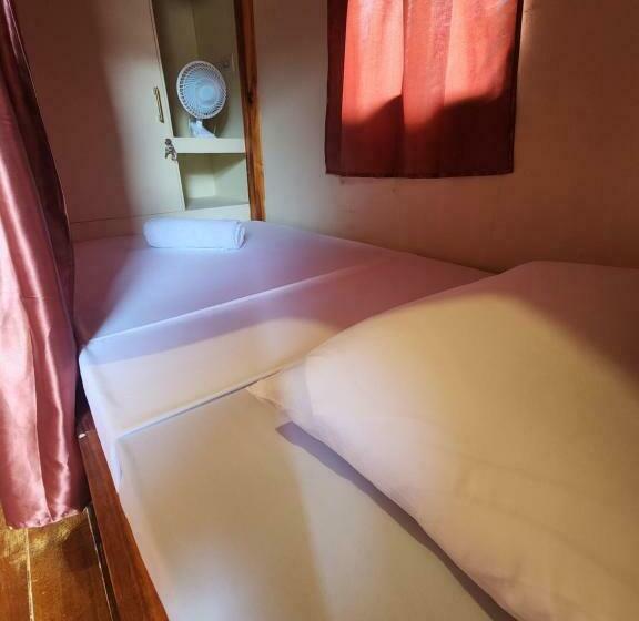 הוסטל Dam Dam Place