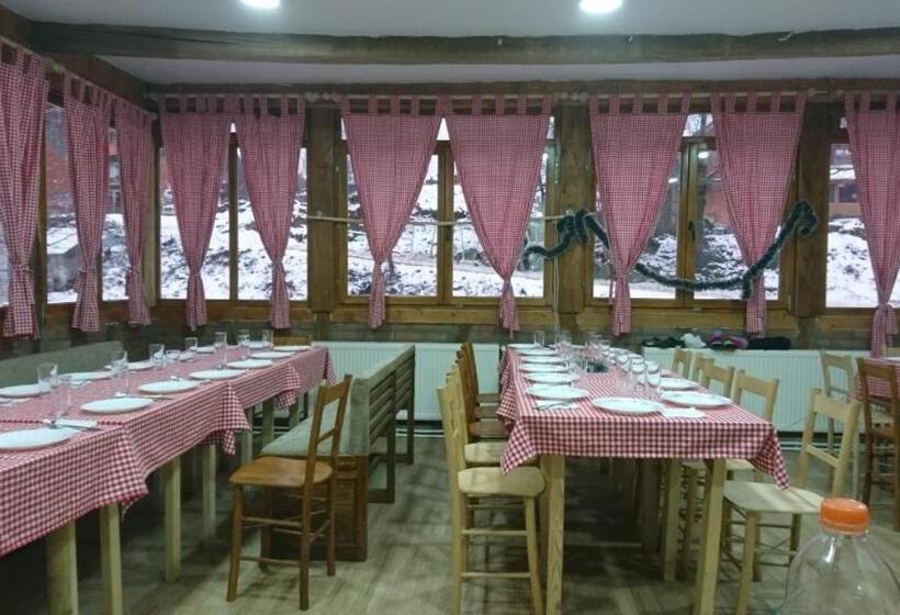 تختخواب و صبحانه Domacinstvo Kod Gere