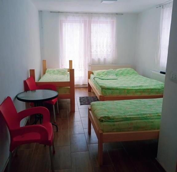 تختخواب و صبحانه Domacinstvo Kod Gere