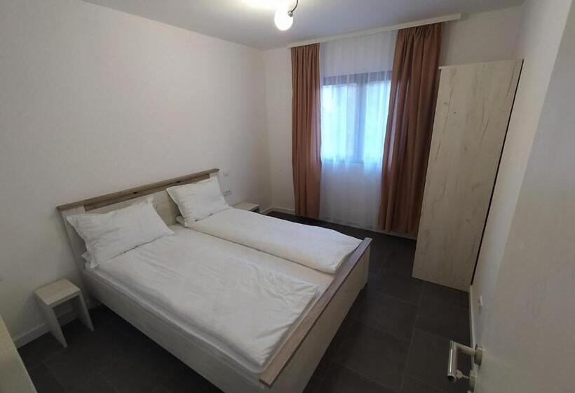 تختخواب و صبحانه Domacinstvo Kod Gere