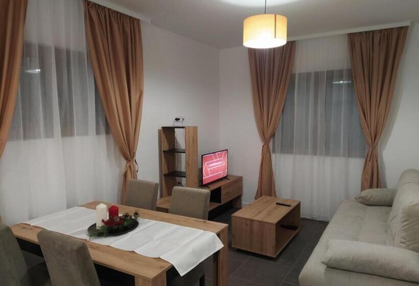 تختخواب و صبحانه Domacinstvo Kod Gere