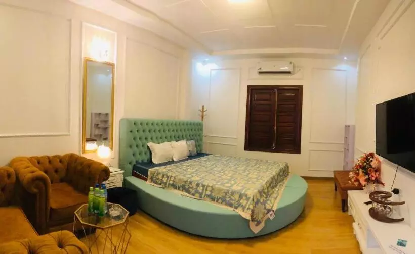 تختخواب و صبحانه Luxury Hotel T&l