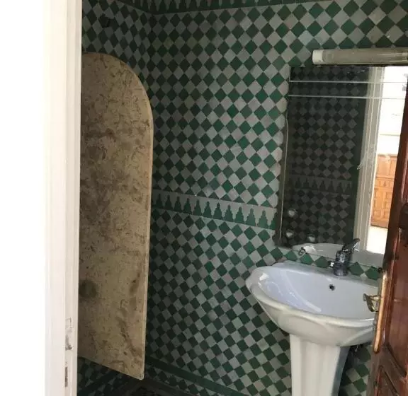 Aamiaismajoitus (B&B) Riad Des Oiseaux