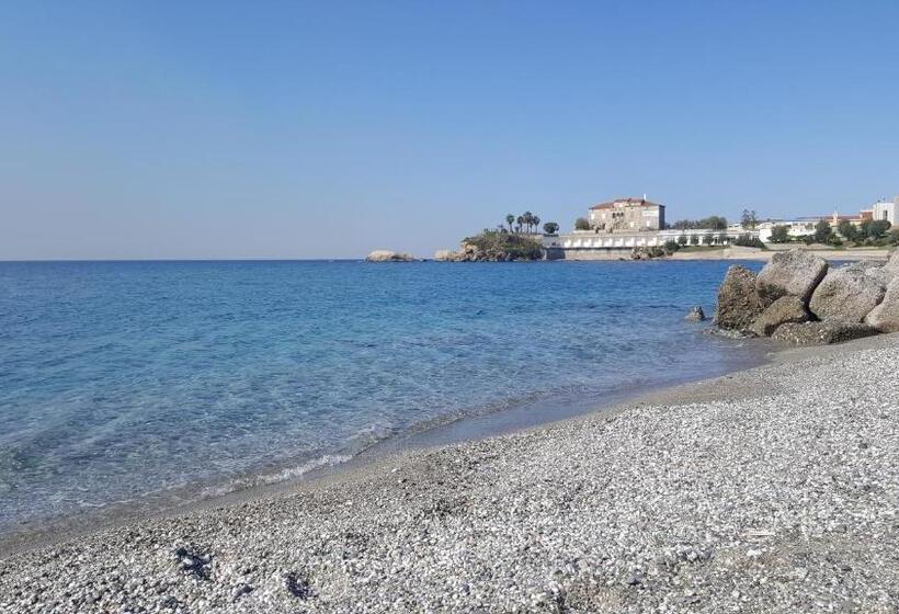 تختخواب و صبحانه Villa Elvira Hollywood Apartment