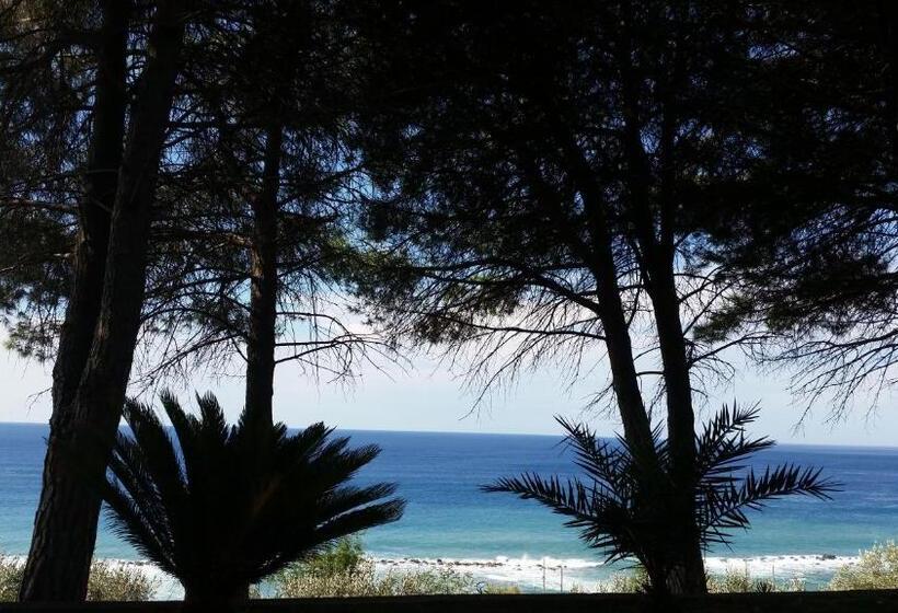 تختخواب و صبحانه Villa Elvira Hollywood Apartment