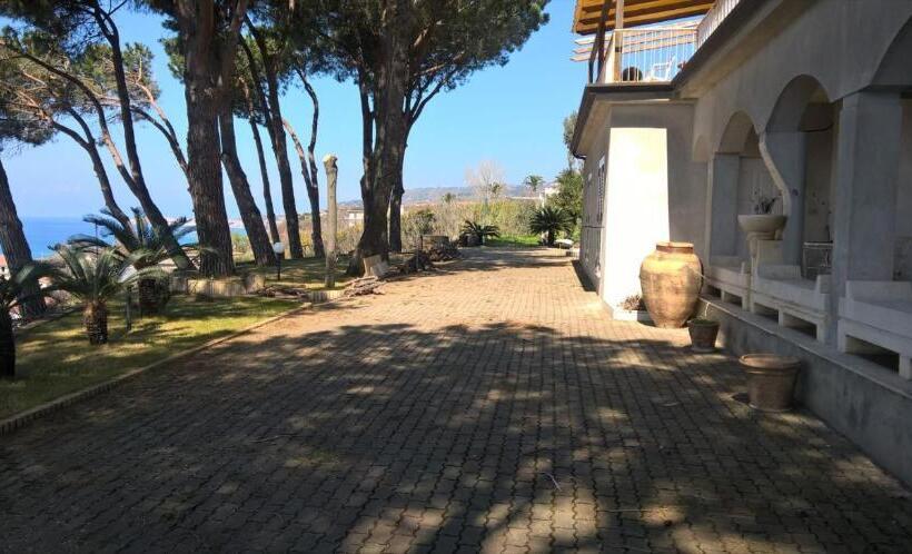 تختخواب و صبحانه Villa Elvira Hollywood Apartment