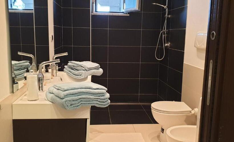 تختخواب و صبحانه Villa Elvira Hollywood Apartment