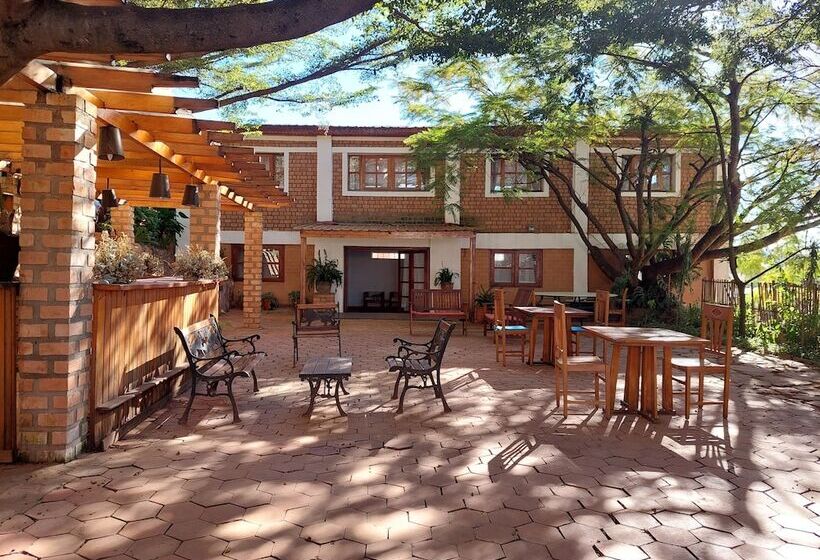 هتل Island Continent