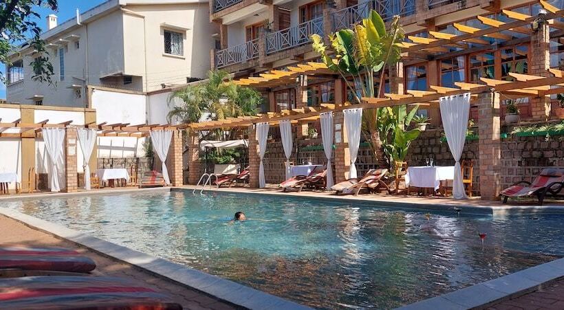 هتل Island Continent