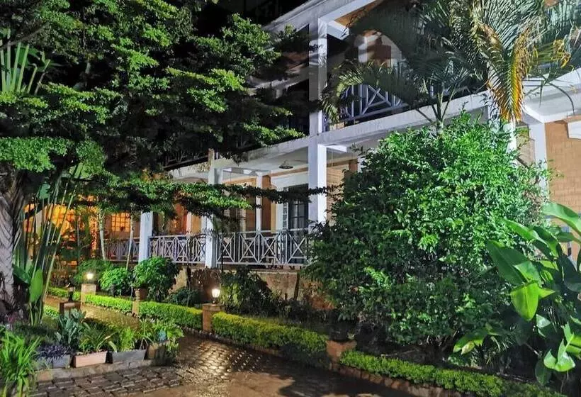 هتل Island Continent