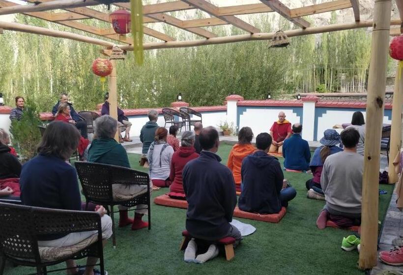 Namra Hotel And Camps Temisgam