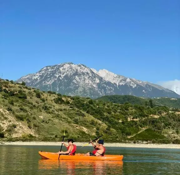 ペンション Alpeta Agrotourism & Winery   Roshnik , Berat