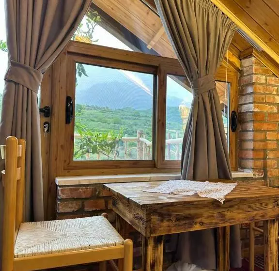 ペンション Alpeta Agrotourism & Winery   Roshnik , Berat