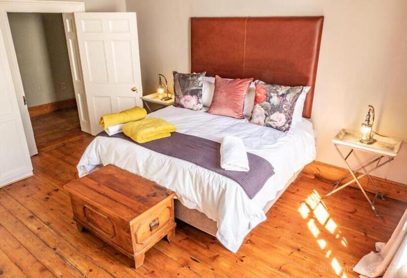 بنسيون Colonial Karoo Guesthouse