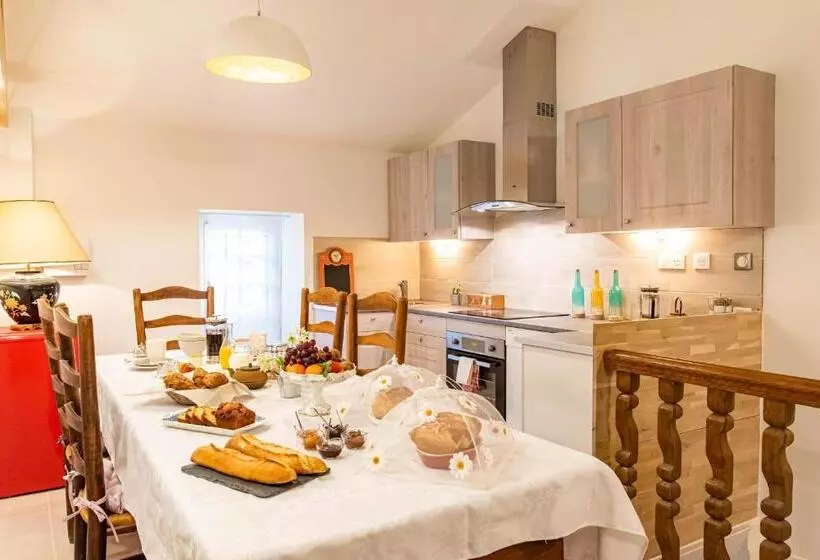 Majatalo Les Nuits Du Pastelier