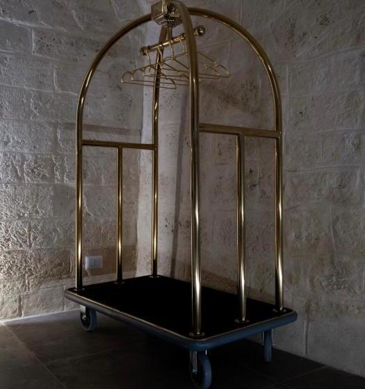 پانسیون The Saint Stays