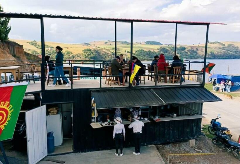 Общежитие Hospedaje Puerta Al Lago