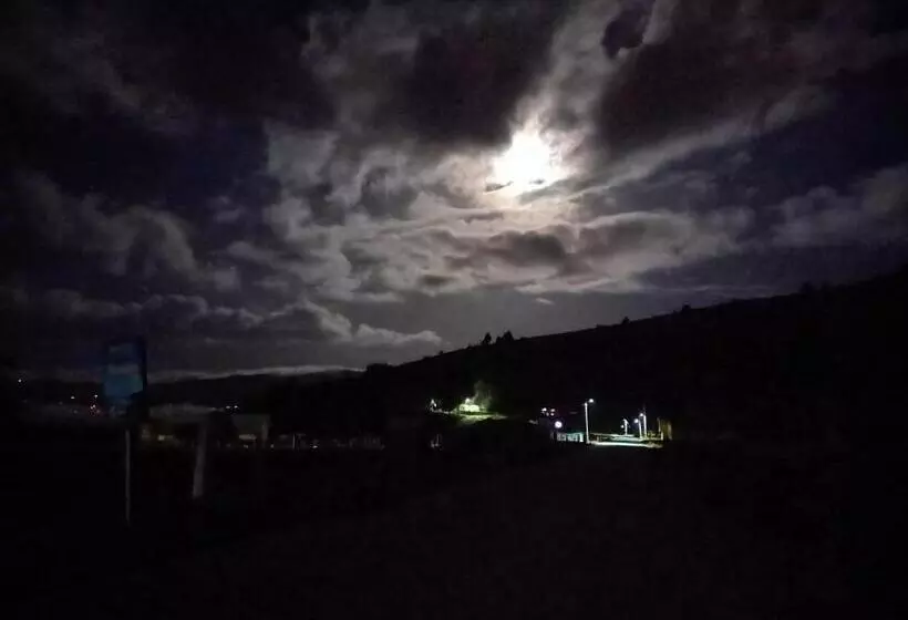 ユースホステル Hospedaje Puerta Al Lago