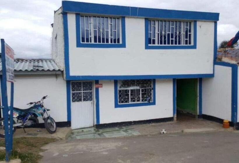 Общежитие Hospedaje Puerta Al Lago