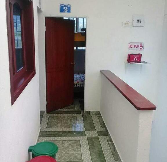 Общежитие Hospedaje Puerta Al Lago