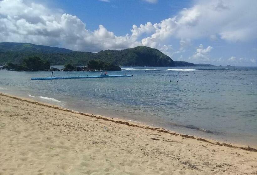 Hostel Josurfinn, Puraran Beach