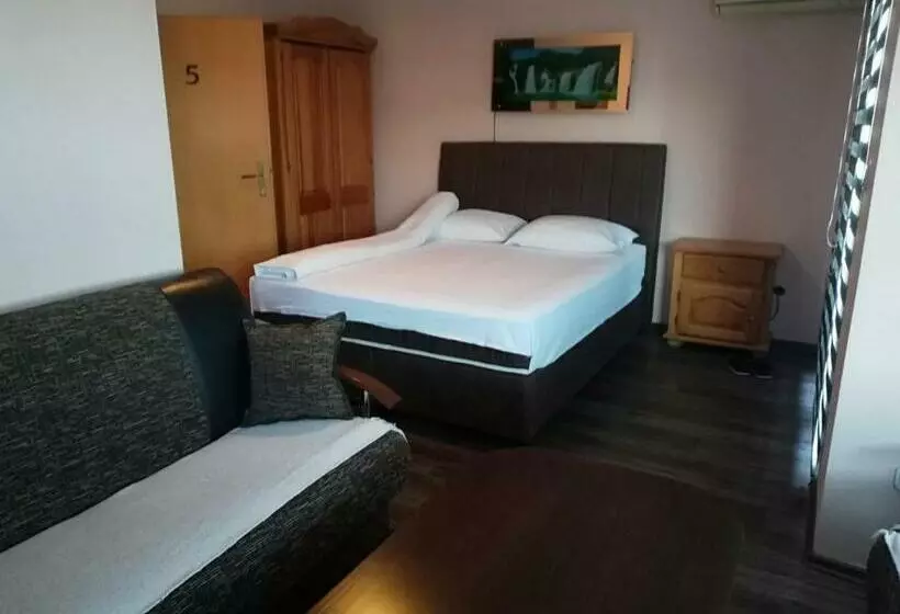 هاستل Prenoćište Samir