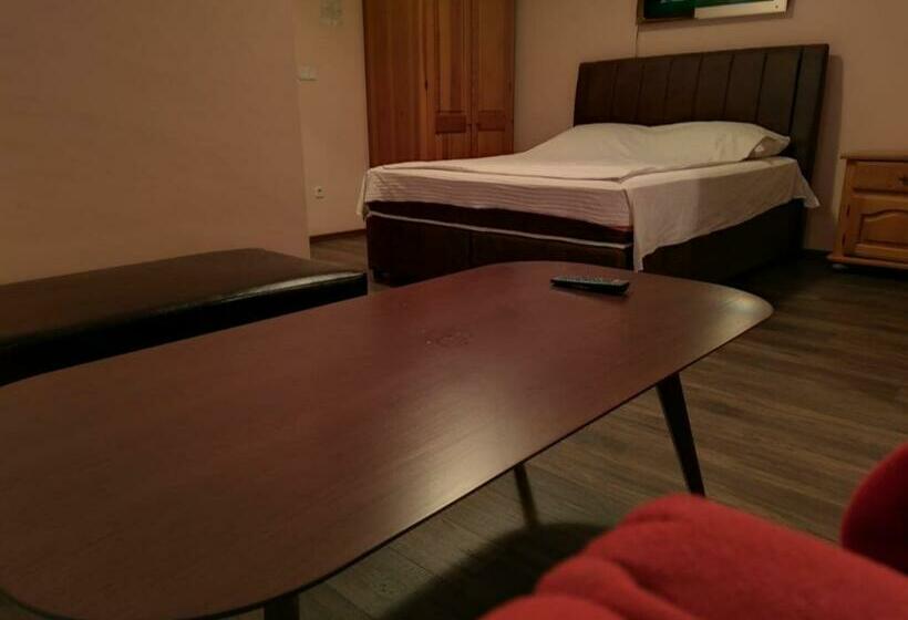 هاستل Prenoćište Samir