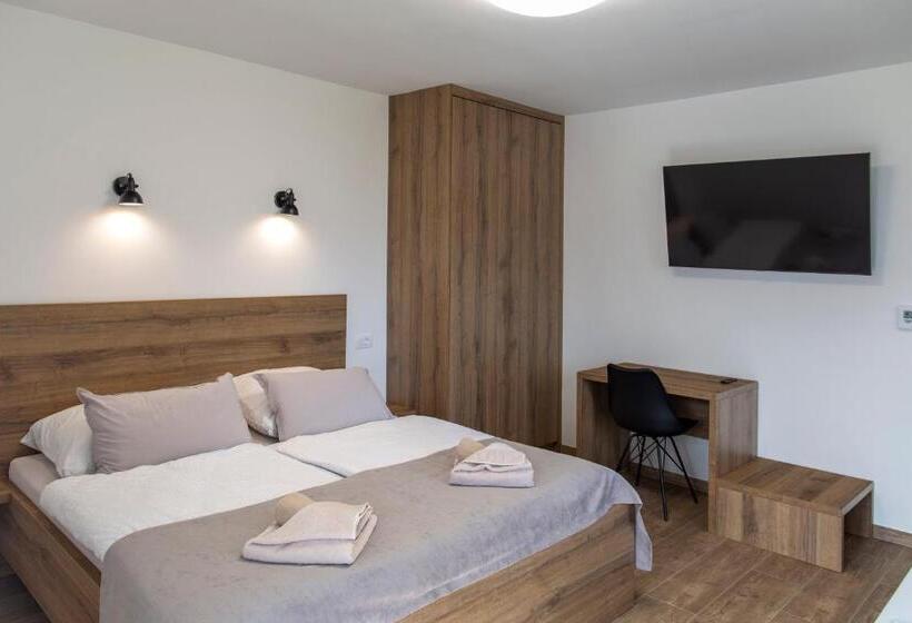 هاستل Vila Marin