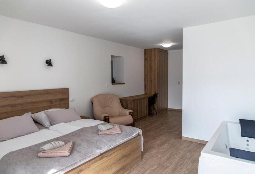 هاستل Vila Marin