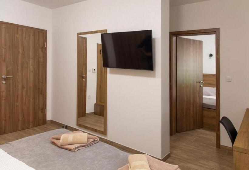 هاستل Vila Marin