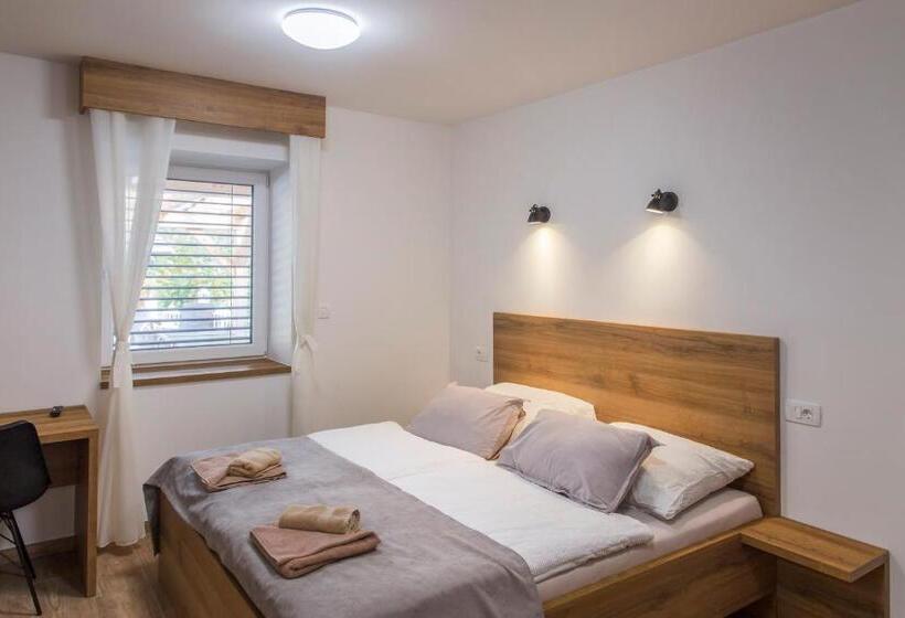 هاستل Vila Marin