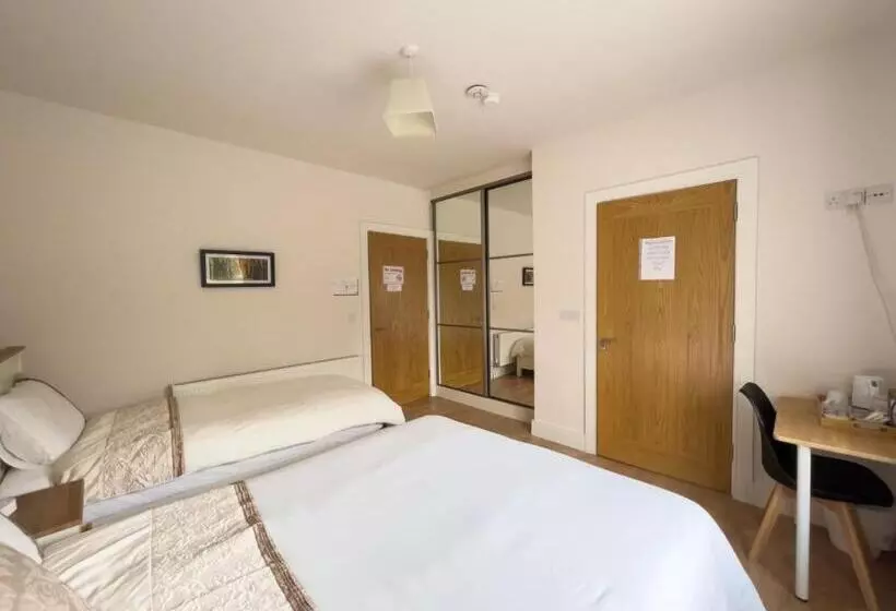 Aamiaismajoitus (B&B) Woodview Lodge