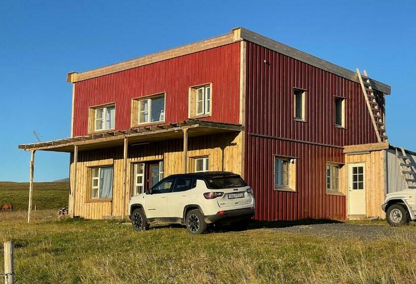 هتل Fagrabrekka Guesthouse